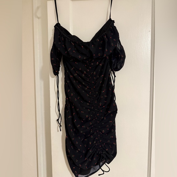 Chic Black Floral Off-Shoulder Mini Dress - Picture 2 of 4